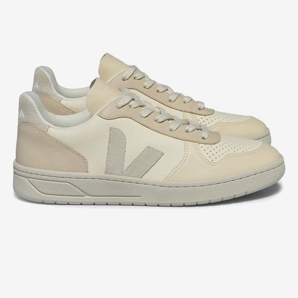 Veja V-10 Cream and Beige Sneakers